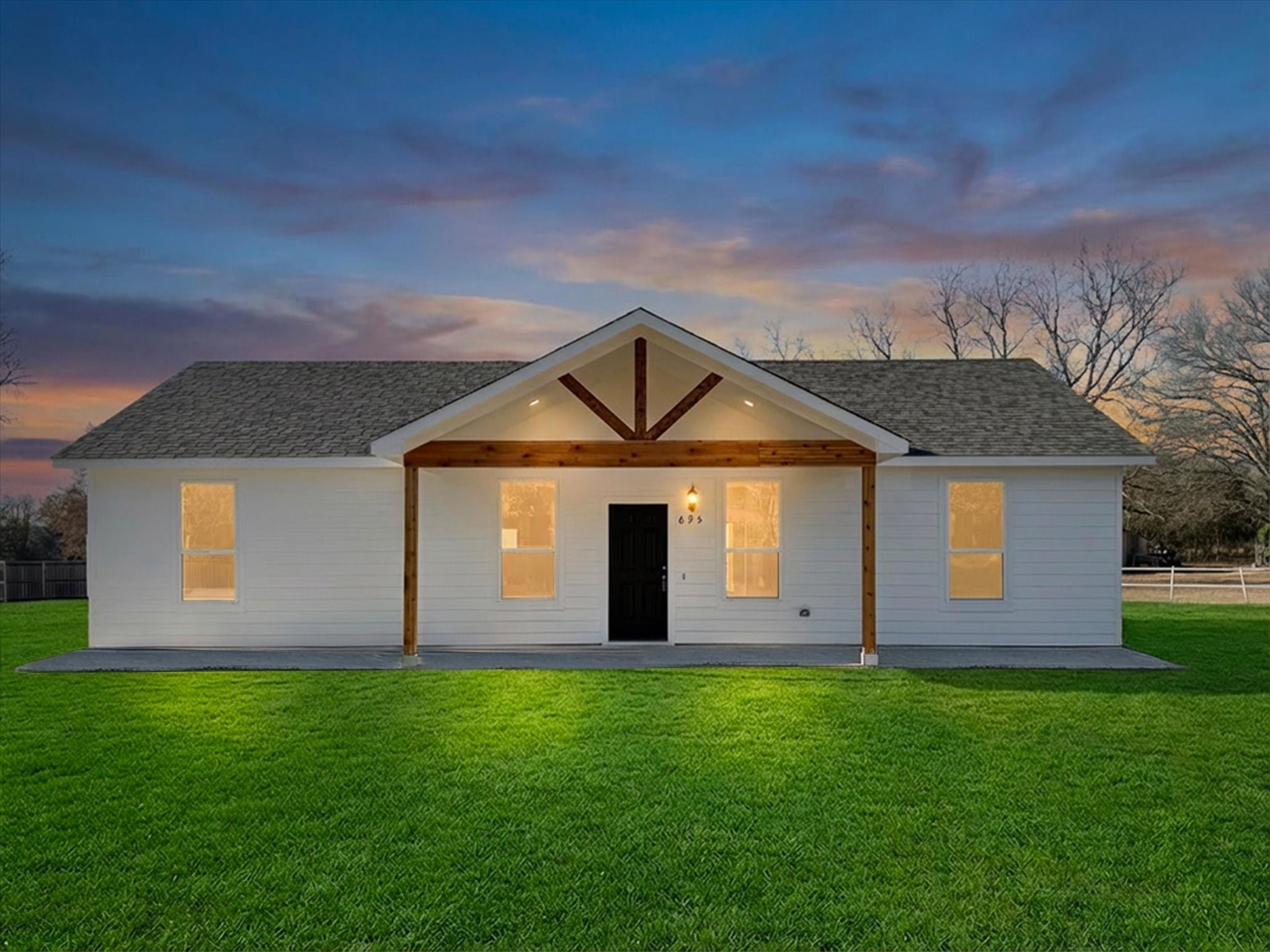 New 3 BR 2 Bath 1341 Sq Ft – Emory, TX